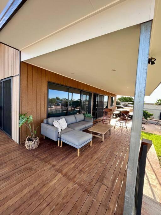 Coastal Home Exmouth Exterior photo